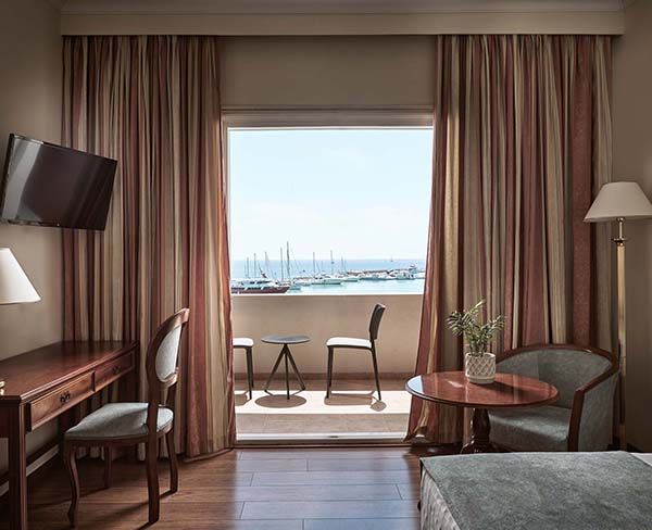 Honeymoon Suite